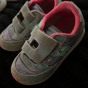 Saucony Kids Green and Pink Velcro Sneakers